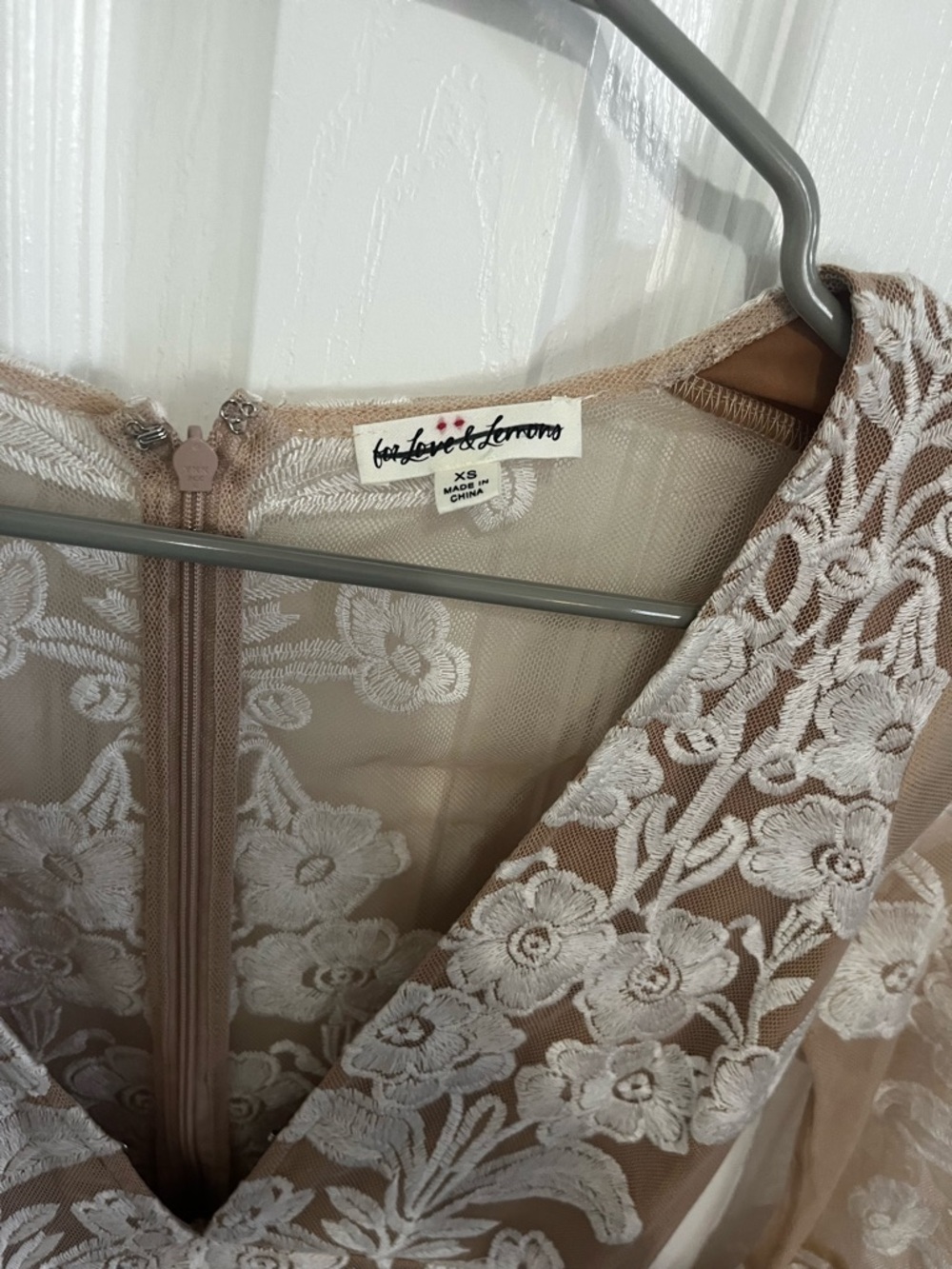 For Love And Lemons Nude and White Floral Embroidered V-Neck Dress Extra Small - Picture 2 of 3